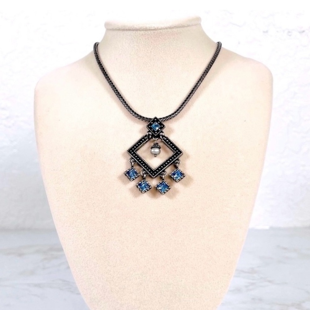 Vintage Black Chain & Topaz Pendant Necklace - Picture 2 of 9